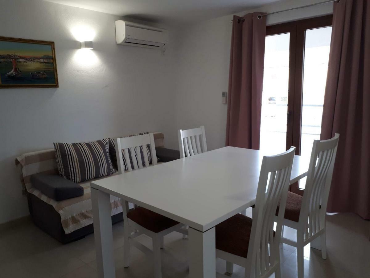 Apartmani Simic Starigrad Paklenica Ngoại thất bức ảnh